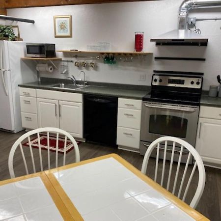 Spacious Lower Level Living All For You! Corvallis Eksteriør billede