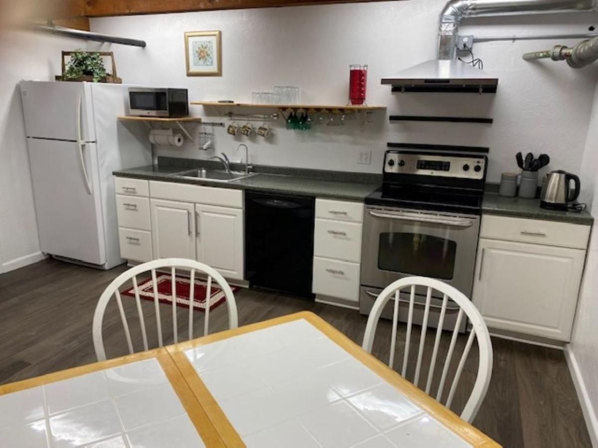 Spacious Lower Level Living All For You! Corvallis Eksteriør billede